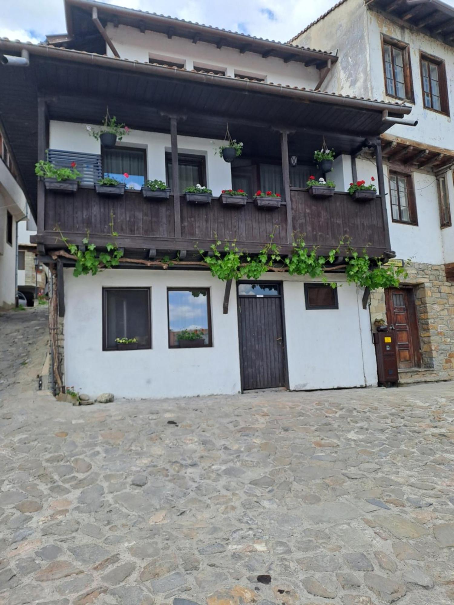 Guest House Lazara Veliko Tarnovo Eksteriør billede