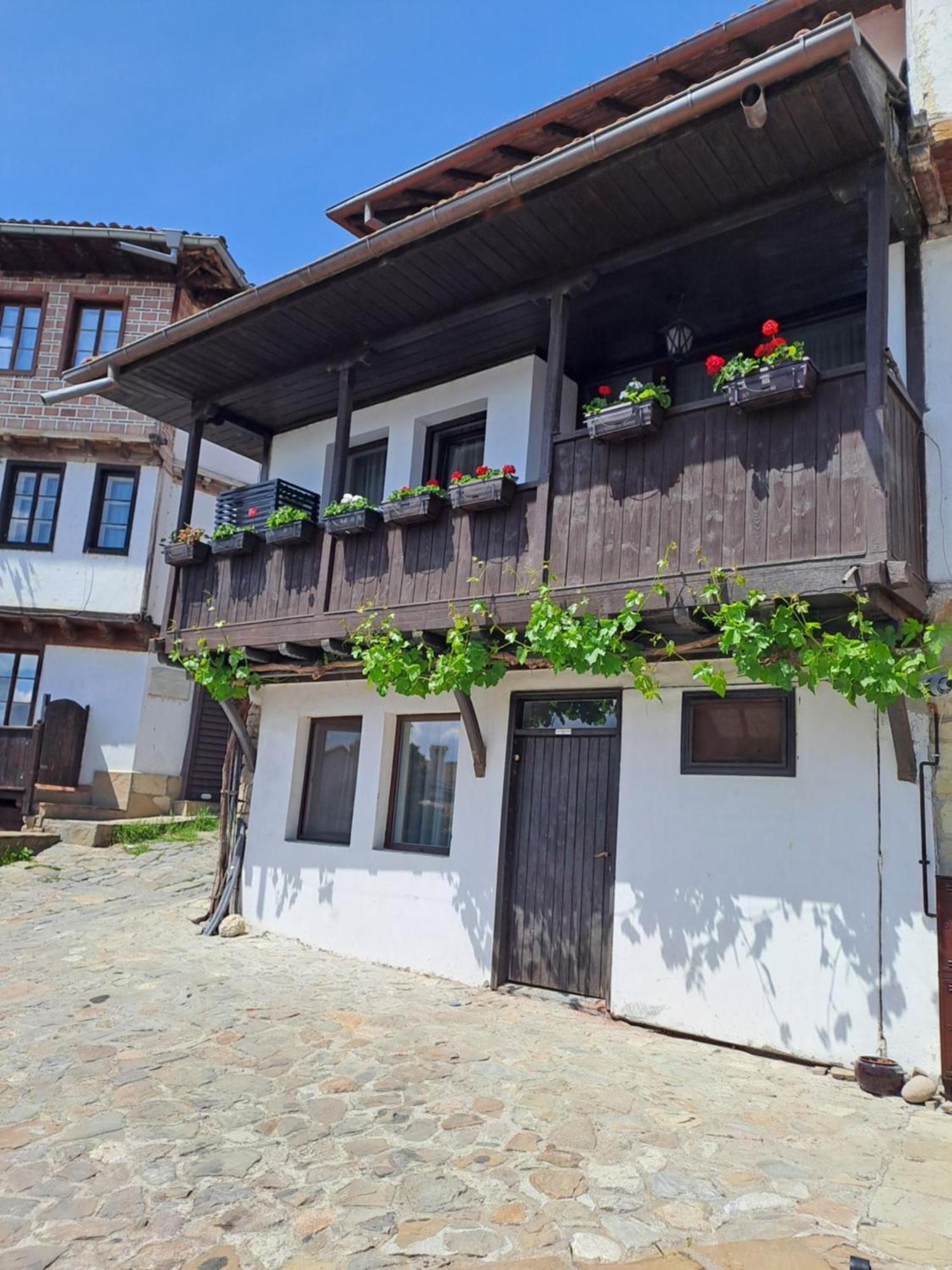 Guest House Lazara Veliko Tarnovo Eksteriør billede